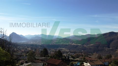 Grosse, herrschaftliche und klassiche Villa nur wenige Km von Lugano