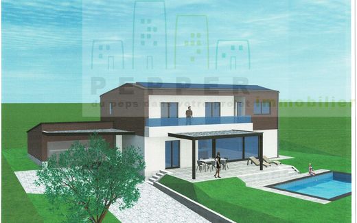 To build, detached villa of 5 1/2 rooms close to nature.