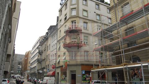 Elegance-Immobilier pour propose cet immeuble d'habitation en ville de Fribourg.