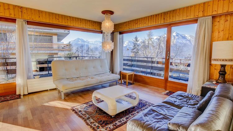 Nice 2 bedroom ap. Great view, bright, in the middle of Haute-Nendaz!